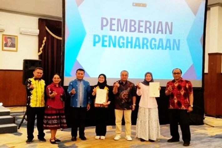 RS Awal Bros Pekanbaru Raih Penghargaan Imunisasi dari Menteri Kesehatan