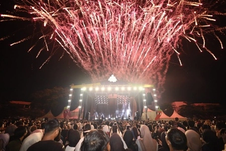 Festival Memadukan Hiburan, Seni Budaya, Musik Serta Bazar UMKM di Gelar di Halaman Kantor Gubernur Riau