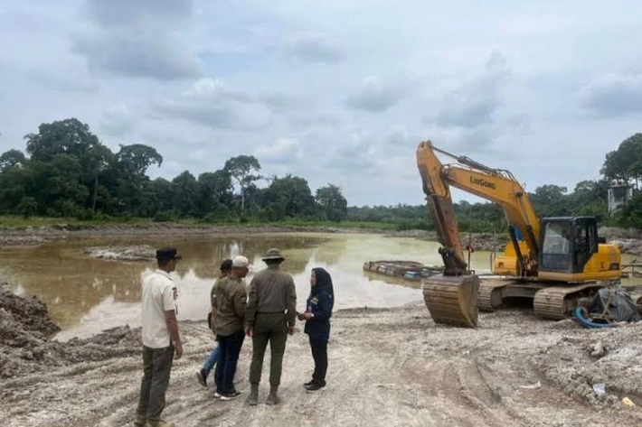 Pemprov Riau Beri Kesempatan Pelaku Tambang Ilegal untuk Urus dan Lengkapi Perizinan