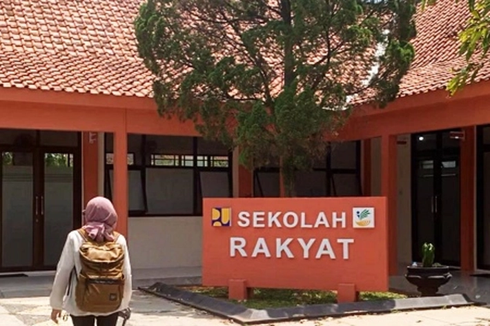 Pemprov Perluas Akses Pendidikan Bagi Keluarga Kurang Mampu Melalui Sekolah Rakyat 