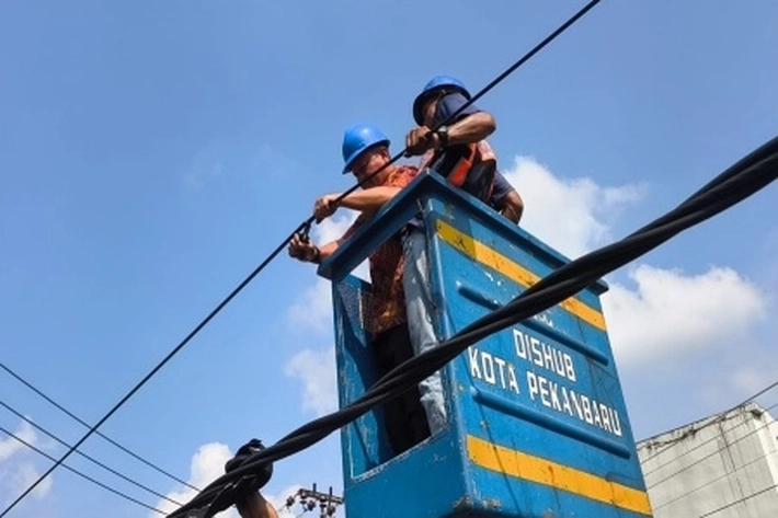 Dewan Minta Penertiban Kabel Optik Ditindaklanjuti Secara Kontinu
