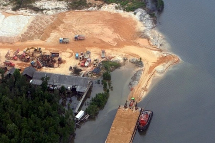 Nelayan Kepri Bertaruh Nyawa Diantara Pengerukan Pasir Laut, 'Perlawanan Terhadap Rencana Kegiatan Pengelolaan Sedimentasi Laut Mengemuka'