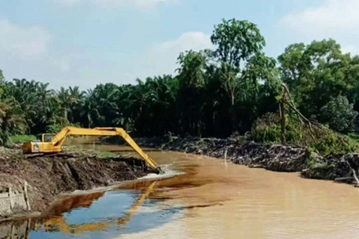Pemko Perkuat Upaya Tekan Risiko Banjir dengan Lakukan Normalisasi Sungai Sail