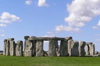 Arkeolog Yakini Temukan Versi Stonehenge yang Lebih Sederhana