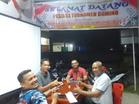 Sambut HUT RI ke-81, Kelurahan Pebatuan Hidupkan Kebersamaan Lewat Lomba Domino