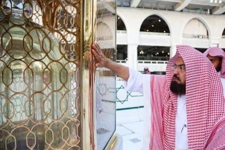 Sheikh Sudais Resmikan Pusat Layanan Keagamaan Keliling di Masjid Nabawi untuk Permudah Bimbingan Ibadah Jemaah