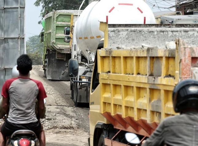 'Truk Batubara Penyebab Hancurnya Jalan Provinsi', MPR BerNas: 'Ini Sudah Keterlaluan, Seakan Ada Pembiaran'