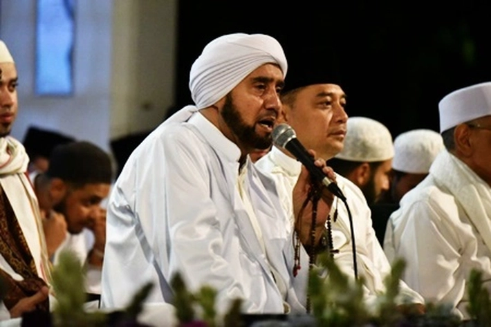 Habib Syech Ajak Masyarakat Bersyukur dalam Kegiatan Riau Bersholawat