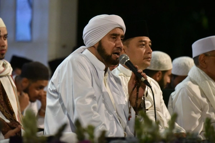 Habib Syech Ajak Masyarakat Bersyukur dalam Kegiatan Riau Bersholawat