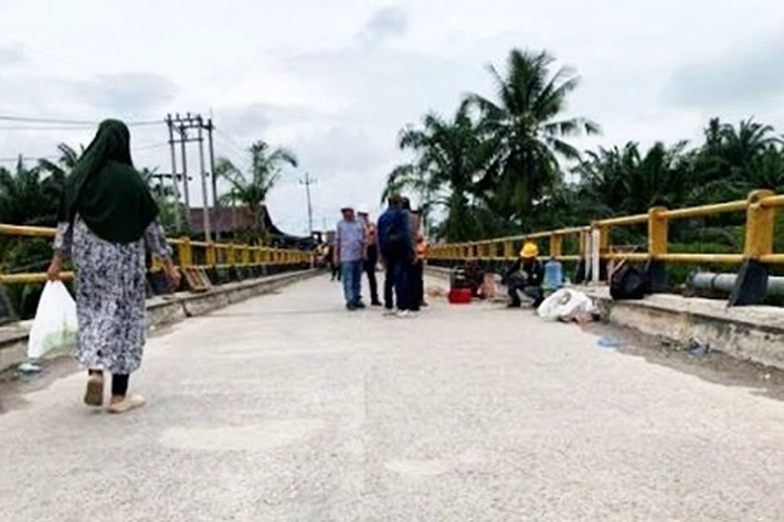 Pemprov Kembali Perkuat Ketahanan Jembatan Sei Rokan Kiri karena Sempat Dihantam Banjir