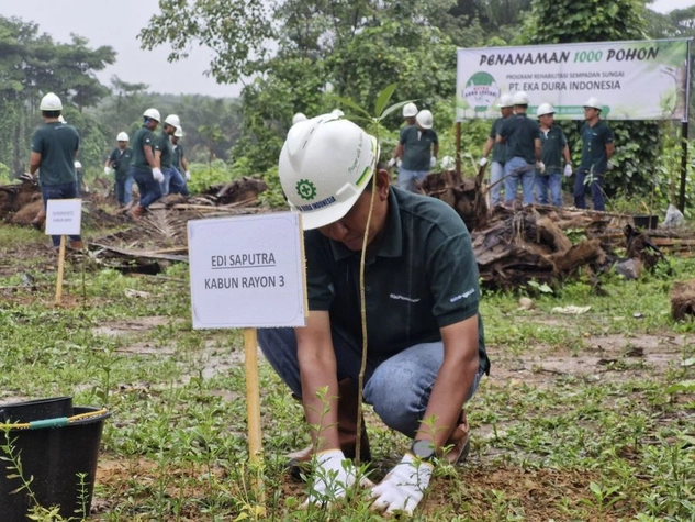 Saban Tahun PT Eka Dura Indonesia Gelar Penghijauan di Sepadan Sungai Rokan