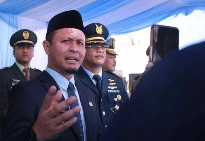 Pemko Salurkan HP untuk Ribuan Ketua RT/RW untuk Percepat Digitalisasi Guna Pelayanan Warga
