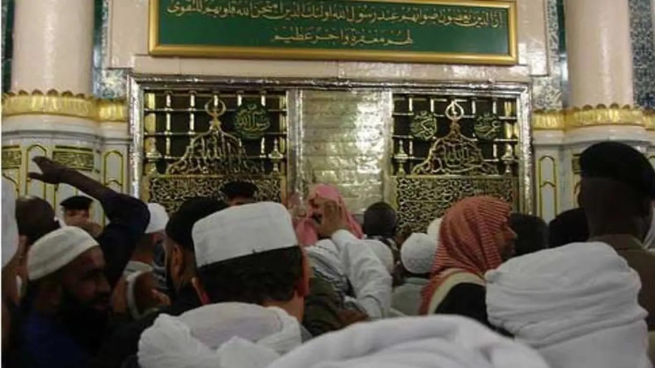 Sebanyak 70 Ribu Malaikat Menjaga Masjid Nabawi dan Makam Nabi Muhammad