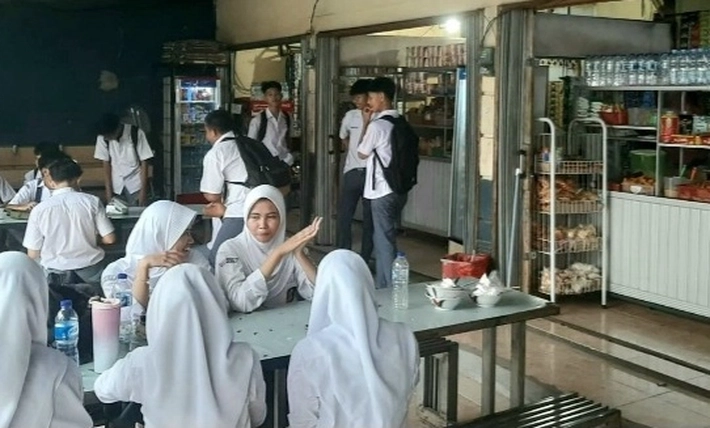 Banyak Usaha Kantin Sekolah Negeri Tak Setor Retribusi ke Kas Daerah