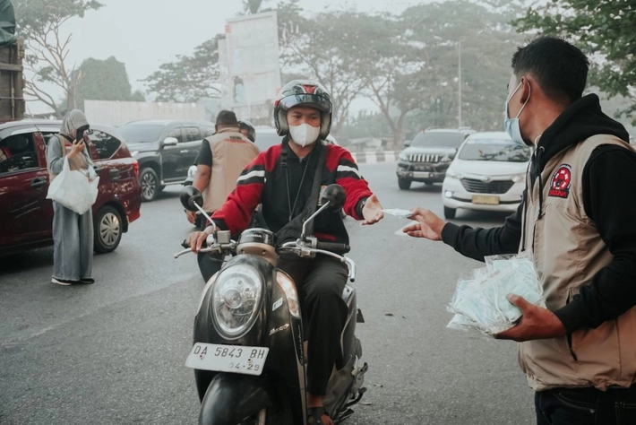 Pemprov Riau Mulai Salurkan Masker dan Obat-obatan karena Kabut Asap Sudah Meluas