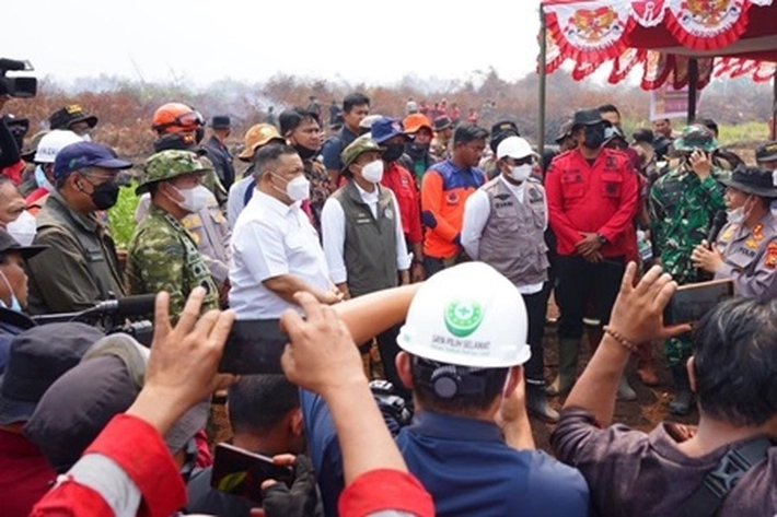 Sisa Bara Api Karhutla Berhasil Dipadamkan, Menhut: Tapi Riau Tetap Waspada