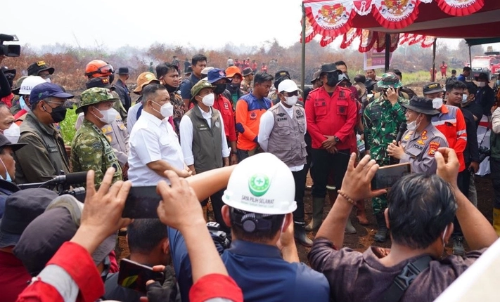 Sisa Bara Api Karhutla Berhasil Dipadamkan, Menhut: Tapi Riau Tetap Waspada