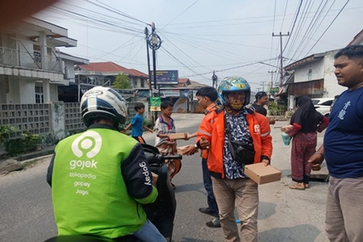 Ringankan Beban Masyarakat, Komando Inti MPC Pemuda Pancasila Pekanbaru Gelar Jumat Berkah