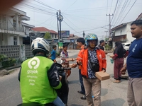 Ringankan Beban Masyarakat, Komando Inti MPC Pemuda Pancasila Pekanbaru Gelar Jumat Berkah