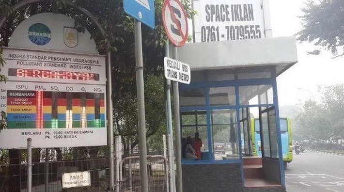 Indeks Standar Pencemar Udara Masih Level Berbahaya yang Disebabkan Kabut Asap ke Wilayah Pekanbaru