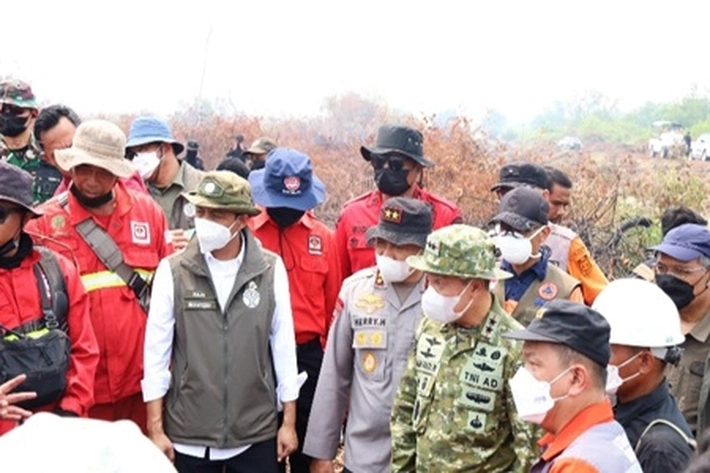 Menhut Datang ke PT Gandaerah Hendana Tinjau Karhutla dan Kesehatan Warga
