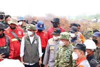 Menhut Datang ke PT Gandaerah Hendana Tinjau Karhutla dan Kesehatan Warga