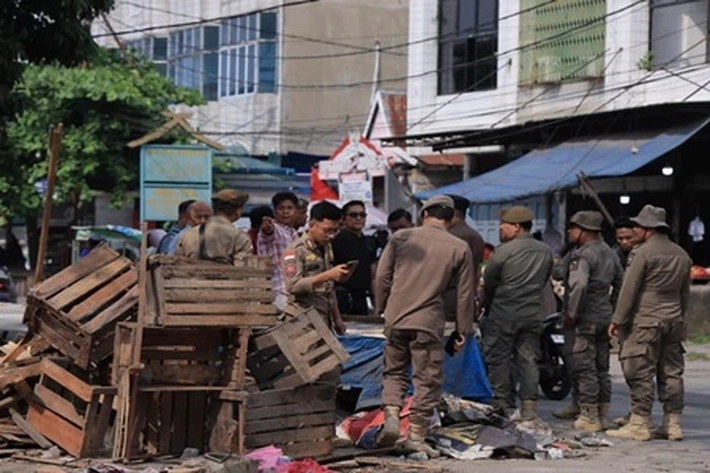 Satpol PP Pekanbaru Ultimatum Pedagang di Jalan Teratai