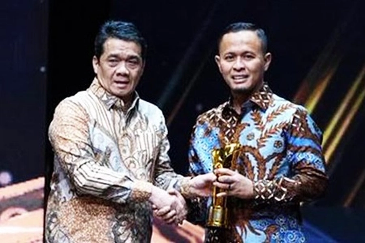Walikota Agung Nugroho Raih Penghargaan Katagori Pembangunan Infrastruktur di Ajang Pemimpin Daerah Award 2026