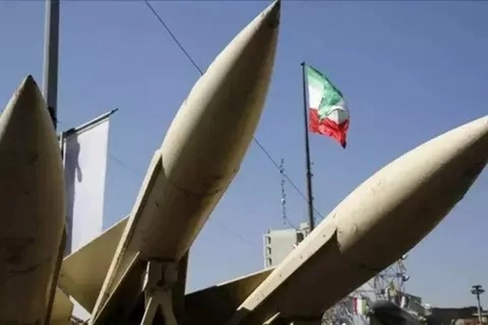 Rudal Iran Hantam Tiga Pangkalan Besar Musuh yang Sudah Menguras Kekuatan Militer AS
