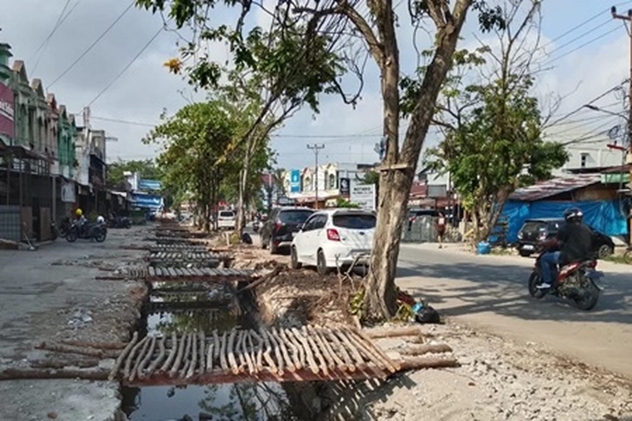 Pembangunan Drainase Jalan Paus Pekanbaru akan Rampung Desember 2026
