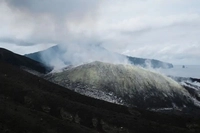 Erupsi Anak Gunung Krakatau Keluarkan Abu Vulkanik yang Menjangkau Enam Provinsi