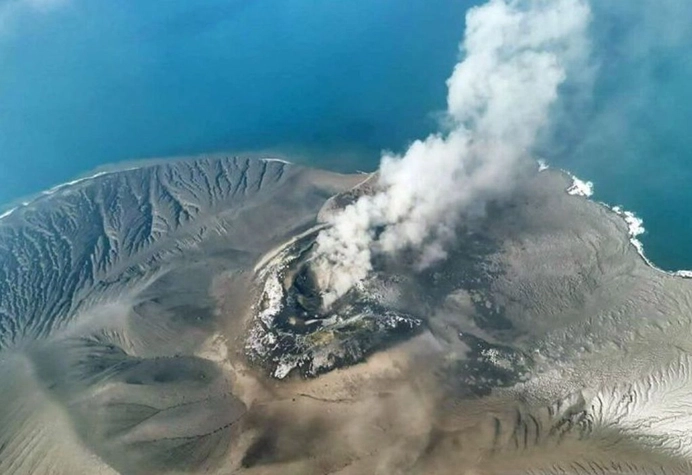 Erupsi Gunung Anak Krakatau Sebaran Abu Vulkaniknya Sampai ke Wilayah Jawa dan Sumatera