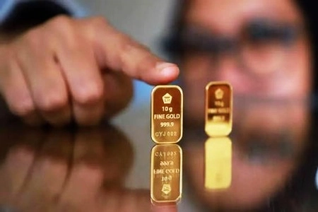 Harga Emas Antam Kembali Naik Setelah Sempat Turun pada Perdagangan Sebelumnya