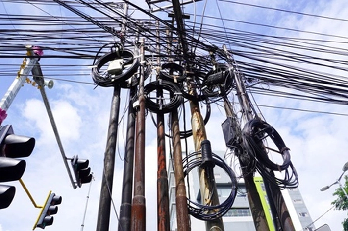 Penertiban Kabel FO Semrawut di Deadline Akhir Bulan ini Disetiap Kawasan Jalan Kota Pekanbaru