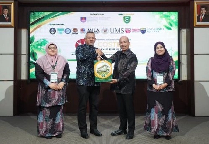 UIR Jadi Tuan Rumah ICoSTech 2026 yang Digelar Secara Hybrid di Ruang Auditorium Lantai IV Gedung Rektorat