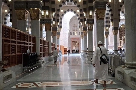 Masjid Nabawi Jaga Suhu dengan Fasilitas Penyejuk yang Tersebar di Dalam dan Area Halaman Agar Nyaman untuk Jemaah
