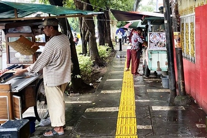 Dewan Dorong Sentra Pedagang Per Kecamatan Agar Lebih Tertib yang Tidak Penuhi Badan Jalan