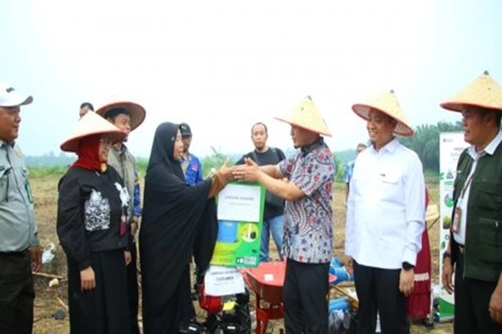Petani di Pekanbaru dapat Bantuan Alsintan Agar Bisa Lebih Produktif