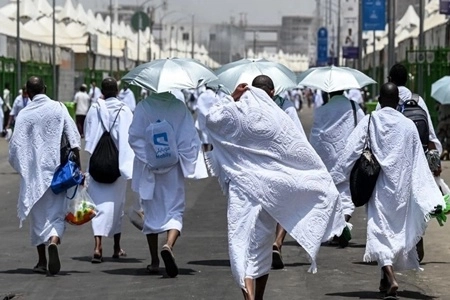 Jemaah Umrah Bisa Dapat Payung Gratis di Masjidil Haram untuk Lindungi Diri dari Paparan Terik Matahari