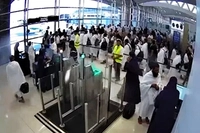 Akivitas Penerbangan di Bandara Utama Saudi Berangsur Pulih, Tapi dengan Rute Domestik Terbatas